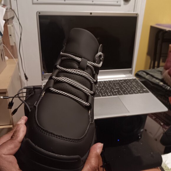 Fly land shoes main image 8